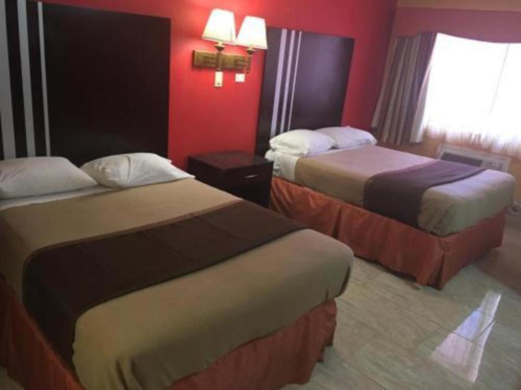 Travelodge By Wyndham Bay Shore Long Island Екстериор снимка